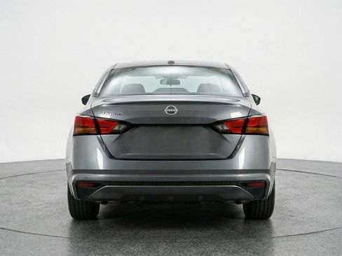 Used 2025 Nissan Altima 2.5 SV image 7
