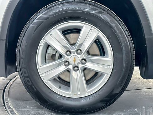 Used 2017 Chevrolet Trax LT w/ LT Convenience Package image 26