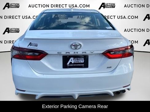 Used 2022 Toyota Camry SE FWD image 5