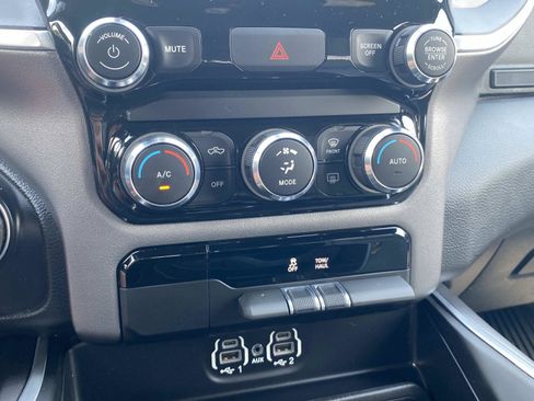 Used 2021 RAM 1500 Big Horn AWD/4WD image 31