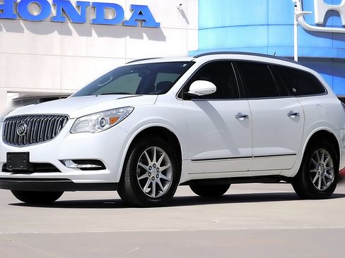 Used 2017 Buick Enclave Leather FWD image 1