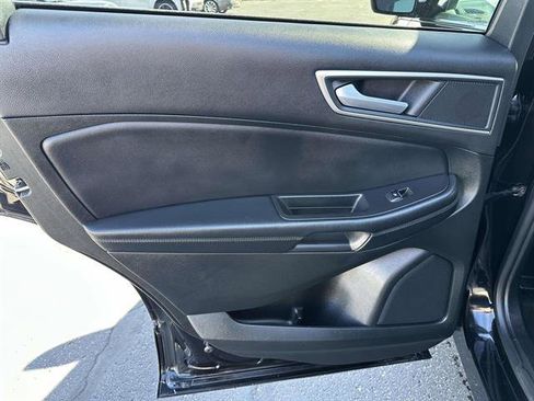Used 2024 Ford Edge SEL w/ Convenience Package image 11
