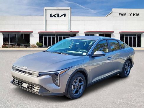 New 2026 Kia K4 FWD image 3