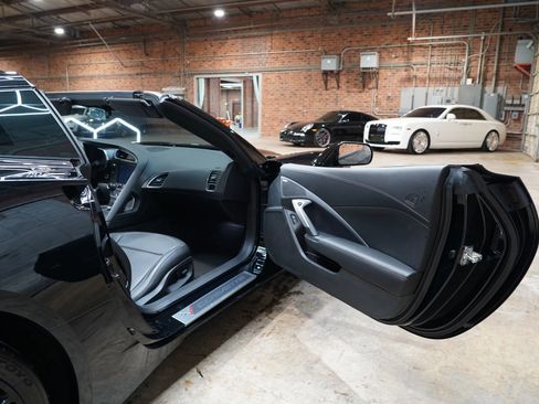 Used 2018 Chevrolet Corvette Stingray Coupe w/ Battery Protection Package image 48