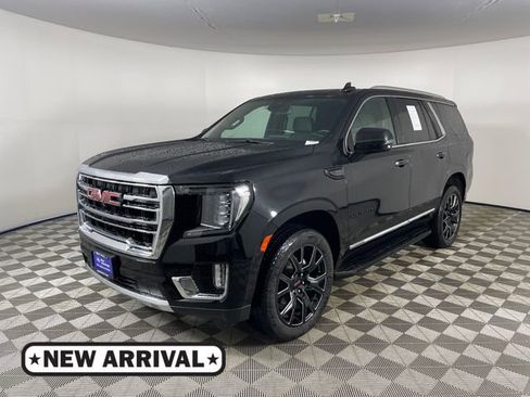 Used 2023 GMC Yukon SLT w/ SLT Luxury Package AWD/4WD image 1