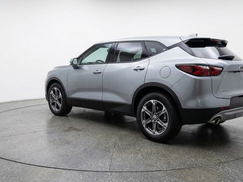 Used 2025 Chevrolet Blazer LT FWD image 6