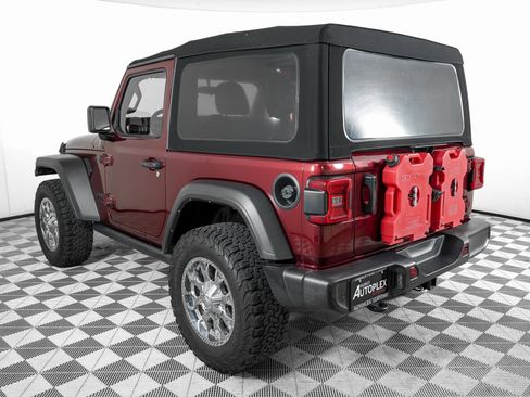 Used 2021 Jeep Wrangler Willys image 7