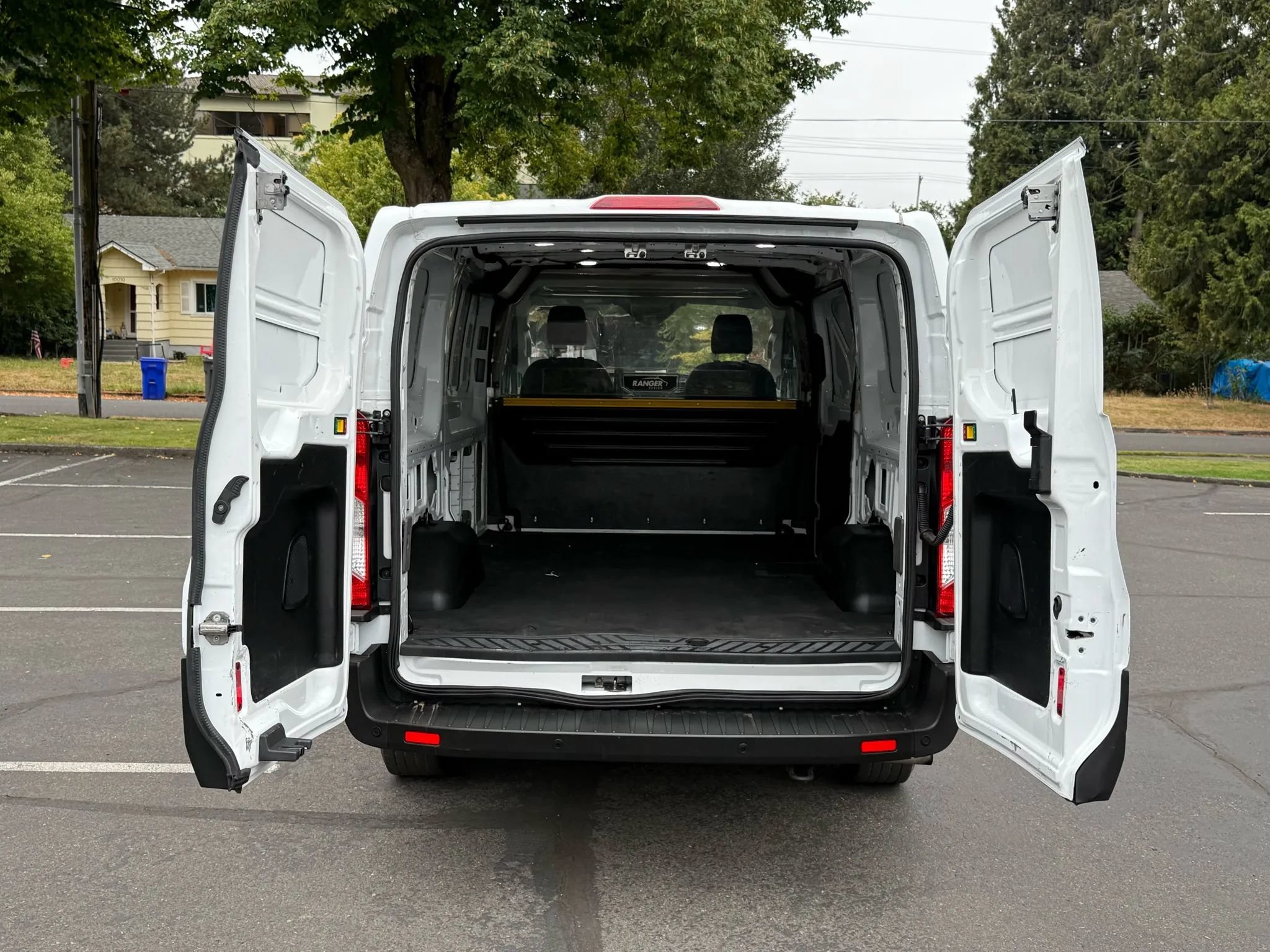 Used 2020 Ford Transit 250 Low Roof RWD image 22