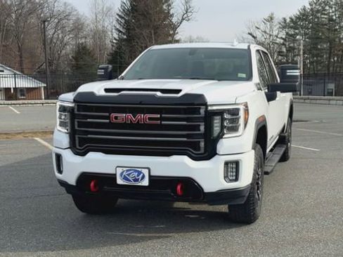 Used 2022 GMC Sierra 2500 AT4 AWD/4WD image 3