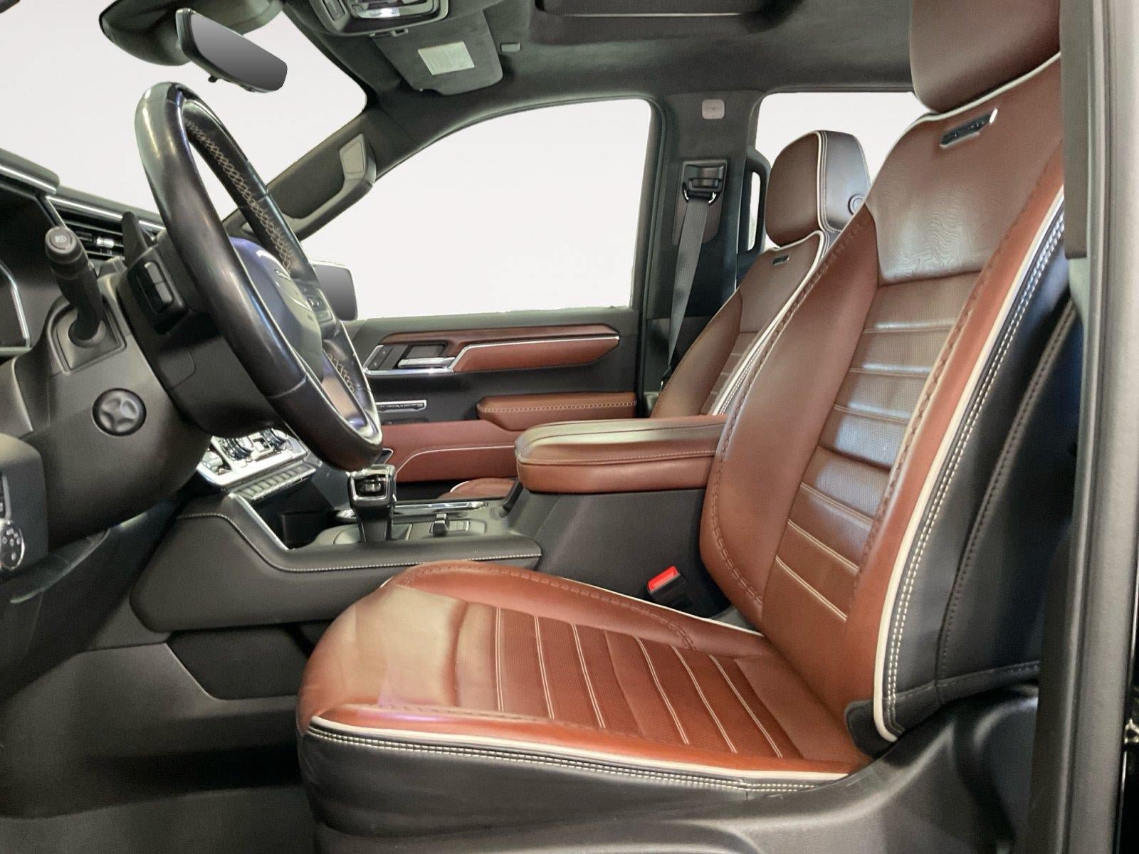Used 2024 GMC Sierra 1500 Denali Ultimate AWD/4WD image 9