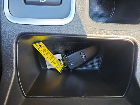 Used 2019 Ford Escape SEL image 36