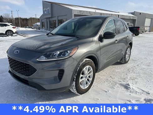 Used 2022 Ford Escape SE w/ Cold Weather Package image 3
