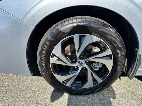 Used 2025 Subaru Legacy Premium AWD/4WD image 30