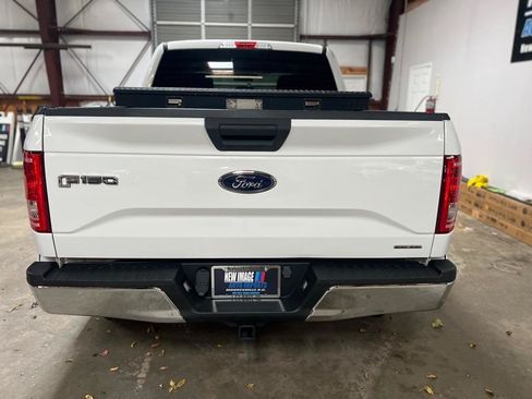 Used 2015 Ford F150 XLT AWD/4WD image 11