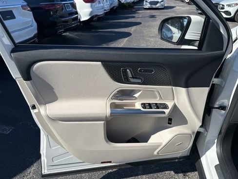 New 2025 Mercedes-Benz GLA 250 4MATIC image 19