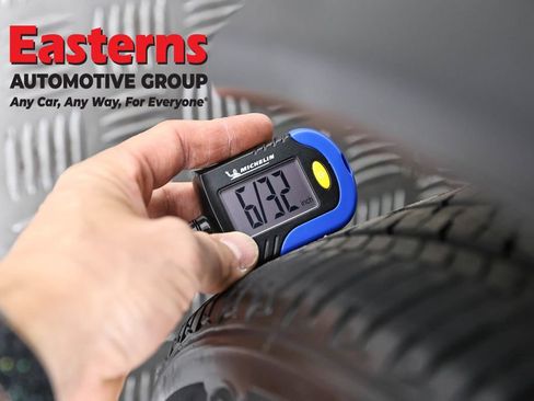 Used 2023 Nissan Kicks SV image 28