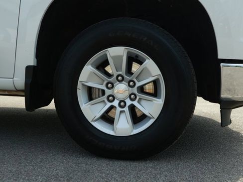 Used 2025 Chevrolet Silverado 1500 LT image 5