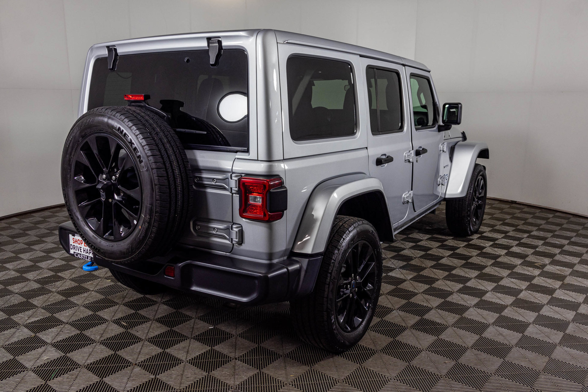Used 2024 Jeep Wrangler Unlimited Sahara AWD/4WD image 14