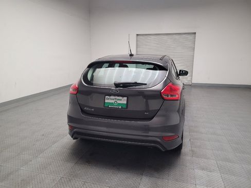 Used 2016 Ford Focus SE w/ SE Sport Package FWD image 7