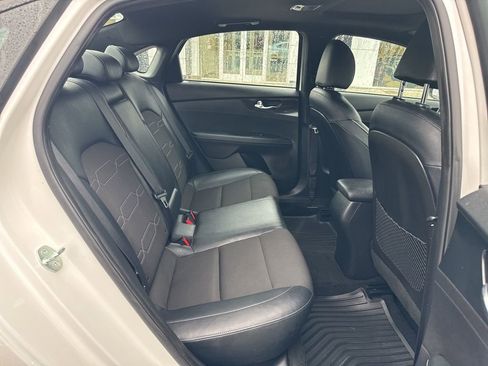 Used 2023 Kia Forte GT-Line w/ GT-Line Premium Package image 21