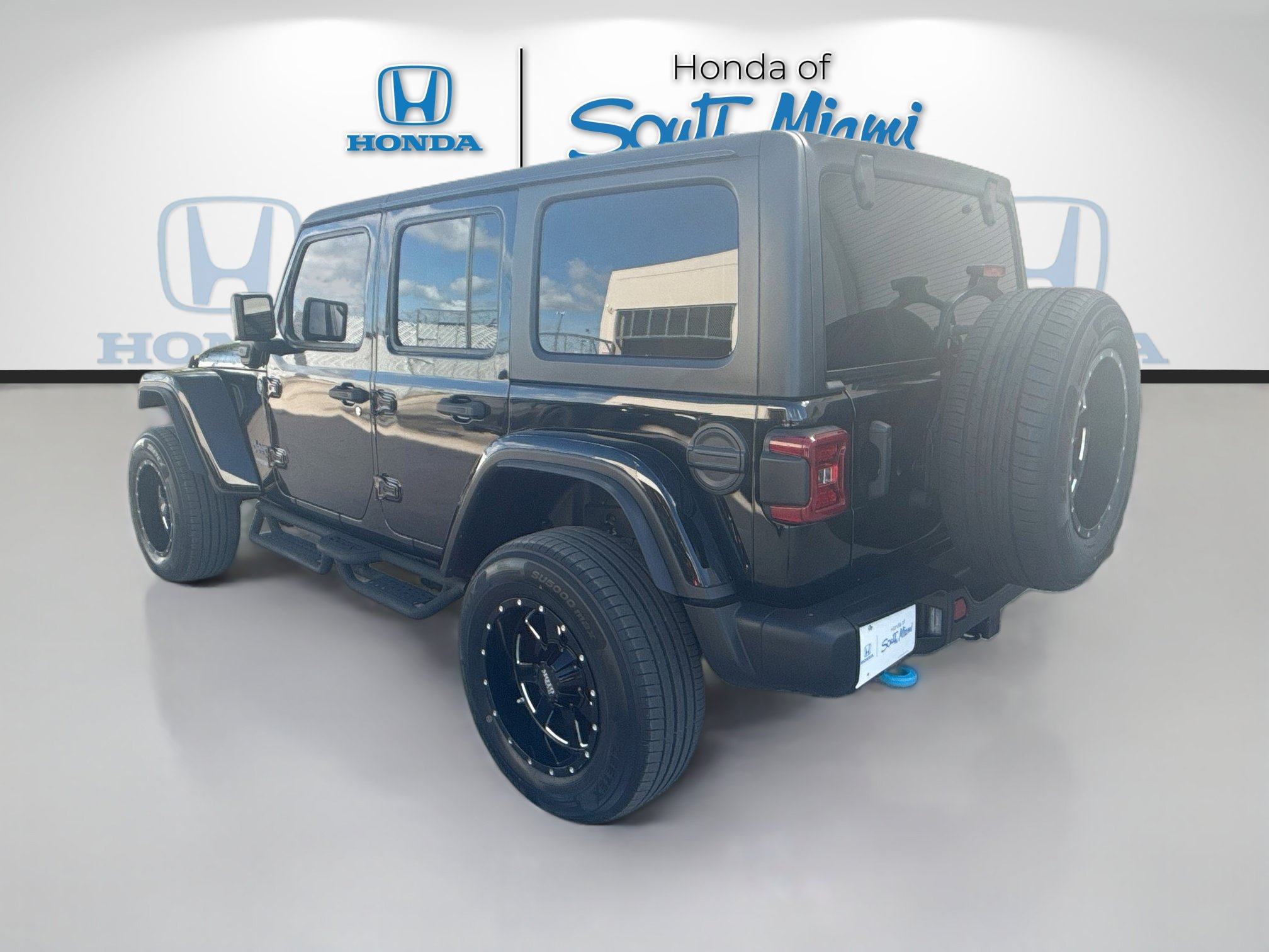 Used 2021 Jeep Wrangler Unlimited Rubicon 4xe w/ Steel Bumper Group AWD/4WD image 5