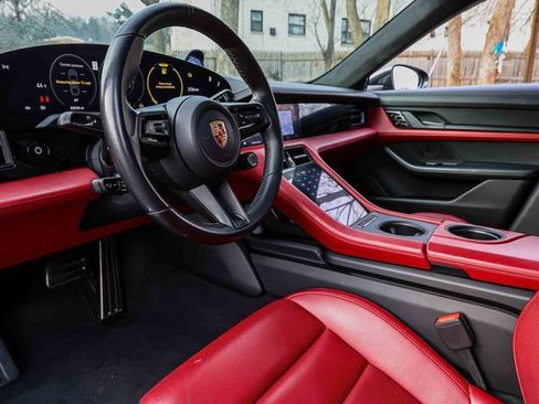 Used 2020 Porsche Taycan Turbo image 7