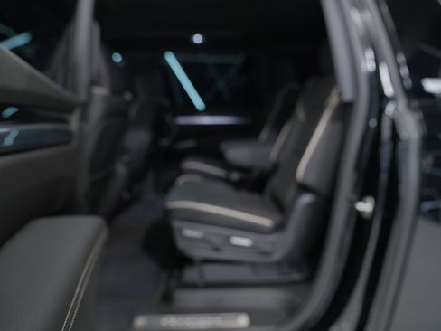 Used 2026 Cadillac Escalade ESV Sport image 34