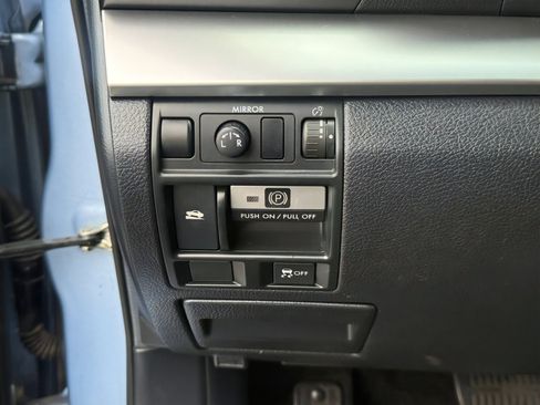 Used 2011 Subaru Outback 2.5i Premium w/ All-Weather Pkg image 15