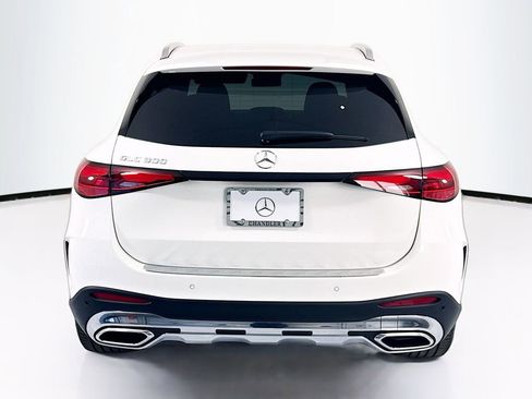Certified 2025 Mercedes-Benz GLC 300 image 6