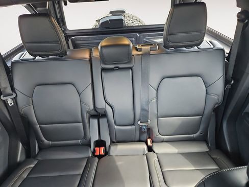 New 2025 Ford Bronco Badlands w/ Sasquatch Package image 13