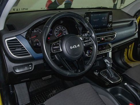 Used 2023 Kia Seltos S FWD image 5