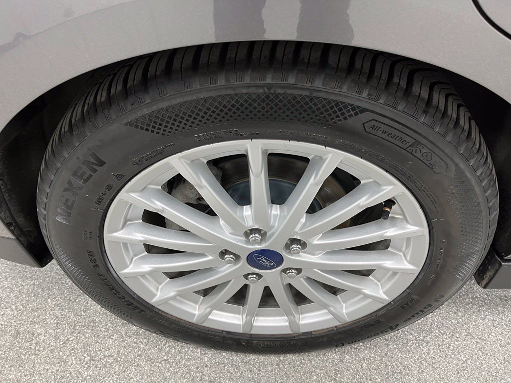 Used 2014 Ford C-MAX SEL w/ Equipment Group 302A FWD image 17