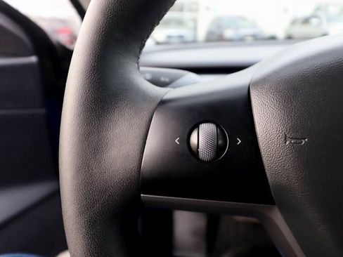 Used 2021 Tesla Model 3 Standard Range Plus image 60