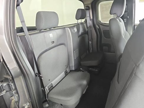 Used 2023 Nissan Frontier S w/ Technology Package image 9