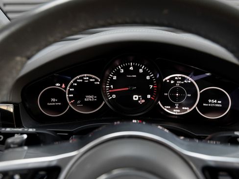 Certified 2023 Porsche Cayenne AWD/4WD image 17