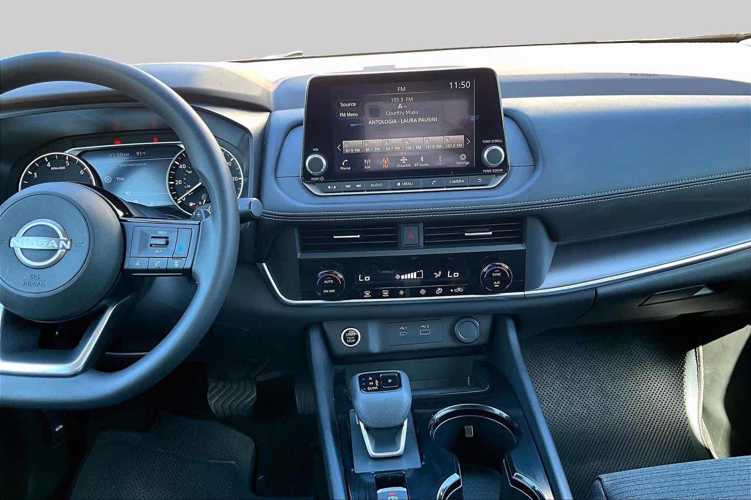Used 2023 Nissan Rogue SV FWD image 7