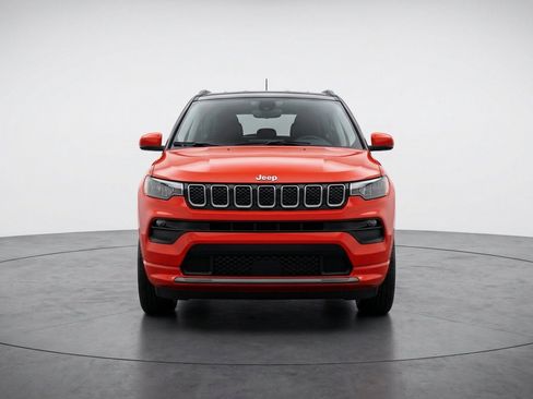 Used 2025 Jeep Compass Limited AWD/4WD image 2