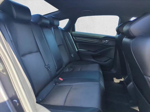 Used 2018 Honda Accord Sport image 25