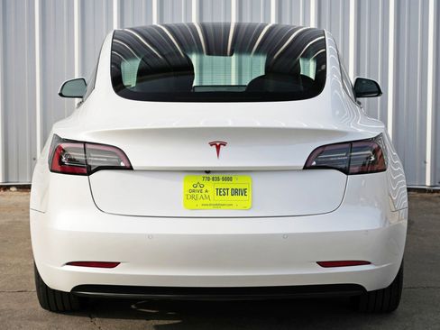 Used 2021 Tesla Model 3 Standard Range Plus image 51