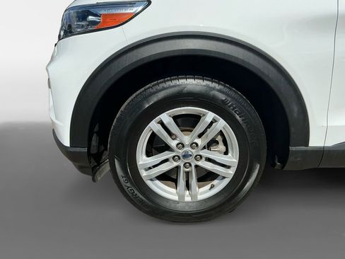 Used 2024 Ford Explorer XLT w/ Equipment Group 202A image 14