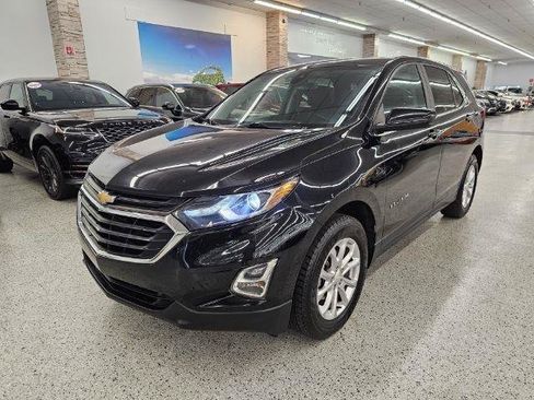 Used 2021 Chevrolet Equinox LT AWD/4WD image 2