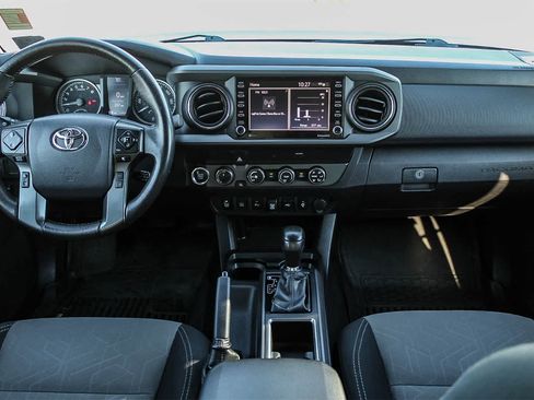 Used 2020 Toyota Tacoma SR5 image 12