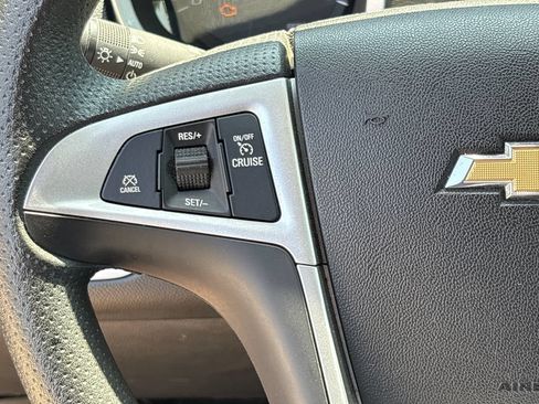 Used 2016 Chevrolet Equinox LT FWD image 18