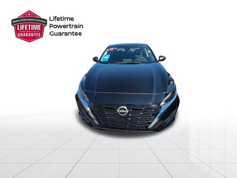 Used 2025 Nissan Altima 2.5 S FWD image 4