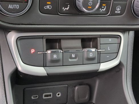 Certified 2022 GMC Terrain SLE w/ Driver Convenience Package image 16