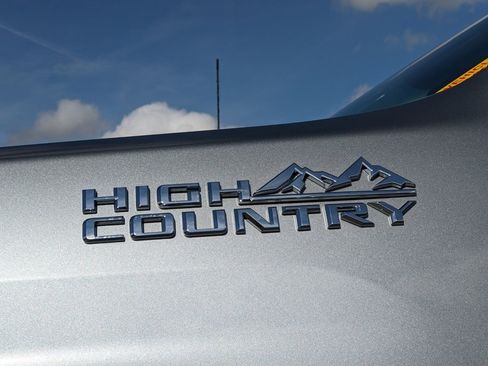 Used 2024 Chevrolet Silverado 2500 High Country w/ High Country Premium Package image 30