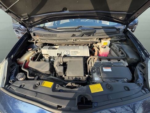 Used 2015 Toyota Prius Three image 29