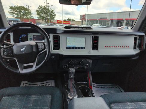 Used 2023 Ford Bronco Heritage Edition AWD/4WD image 12