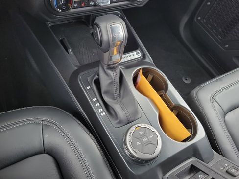 New 2026 Ford Bronco Outer Banks AWD/4WD image 32