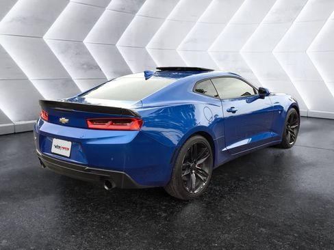 Used 2016 Chevrolet Camaro LT RWD image 4